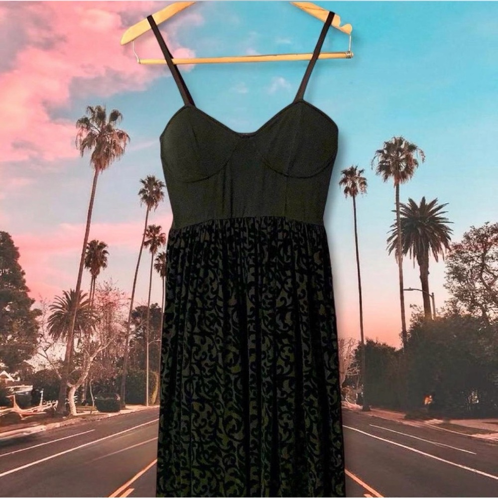 !Motel Rocks Velvet Bustier Midi Dress!!